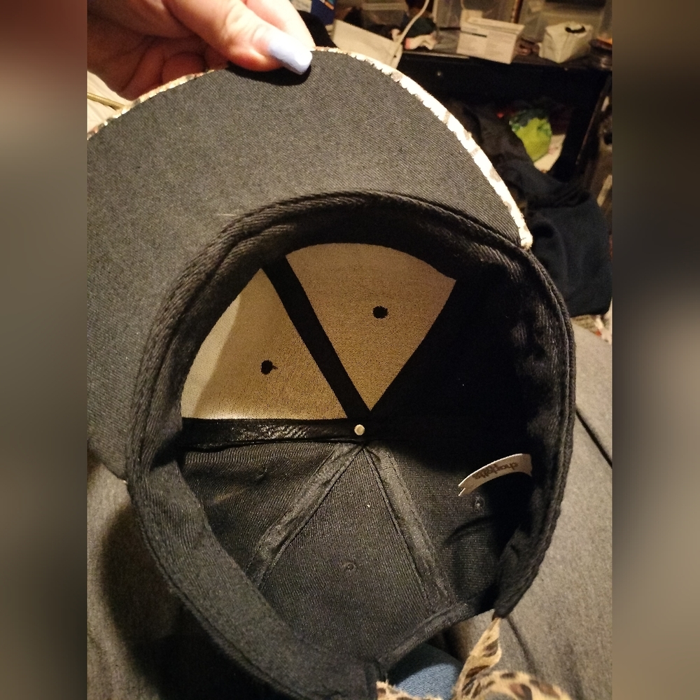 Cheetah print hat - Picture 2 of 3